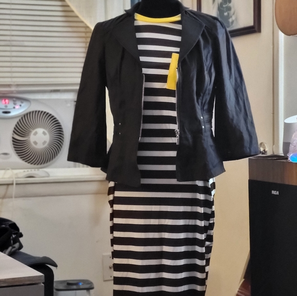 Black White & Pop of Yellow Striped Dress w/ Bonus WHBM Jacket! - Picture 3 of 10